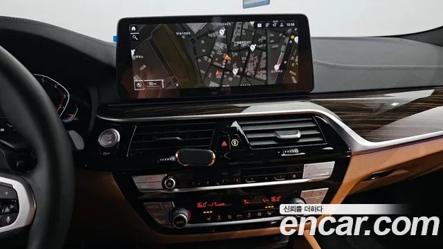 BMW 5 Series (G30) 2022 Белый из Кореи, фото 5