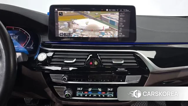 BMW 5 Series (G30) 2022 Черный из Кореи, фото 5