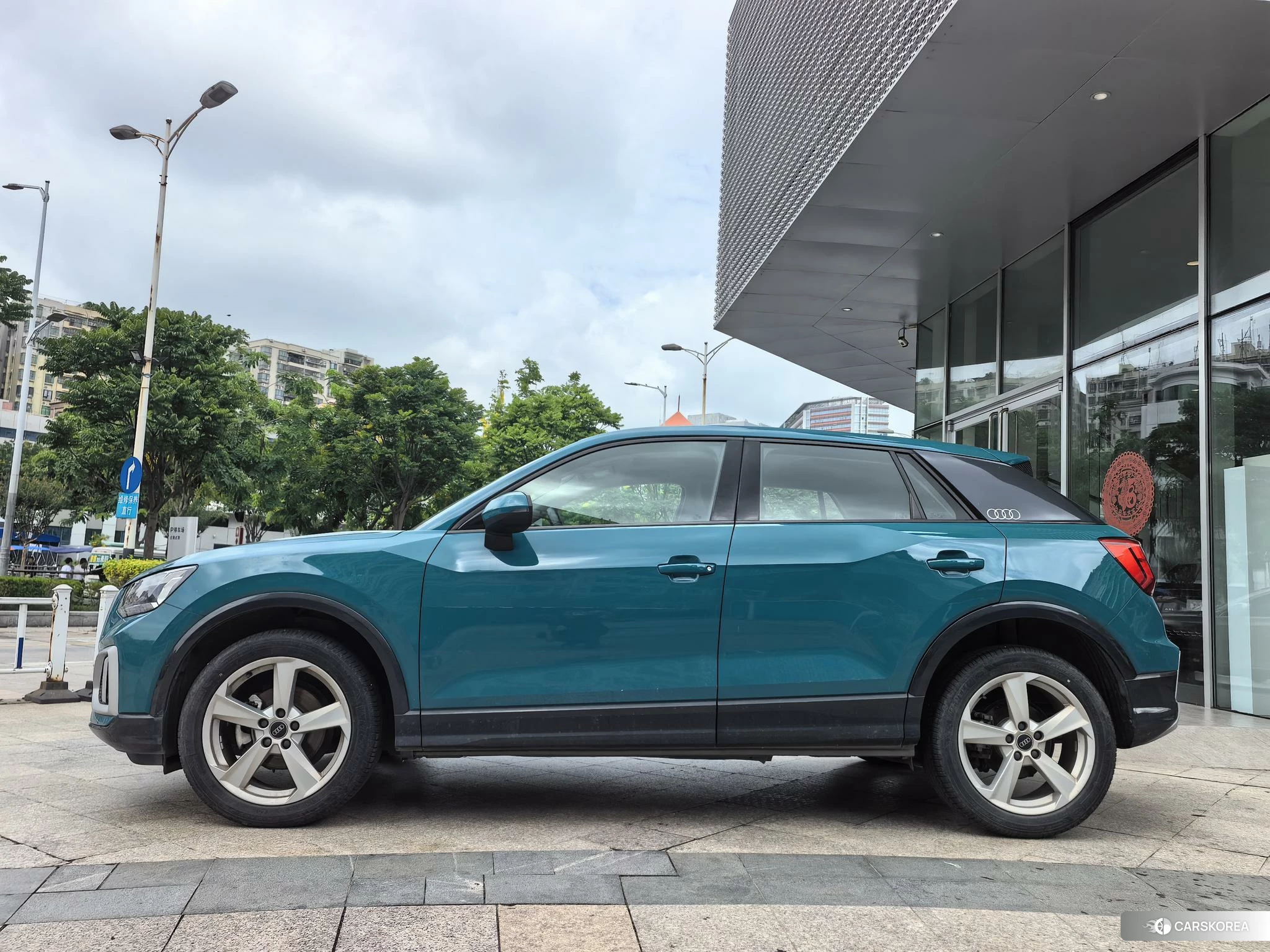 Audi Q2L 2021 Синий из Китая, фото 5