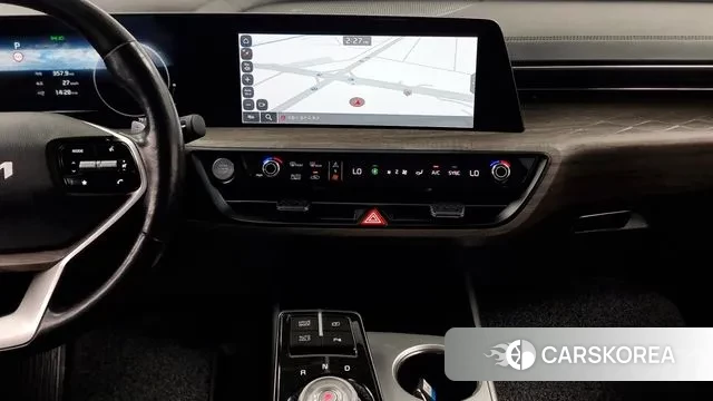 Kia K8 2023 Серебристо-серый из Кореи, фото 5