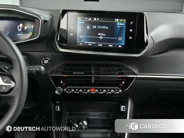 Peugeot e-2008 second generation 2022 Белый из Кореи, фото 5