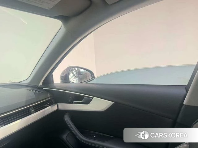 Audi A4L 2022 Темно-серый из Китая, фото 5