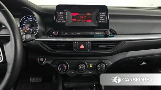 Kia The New K3 2nd generation 2021 Белый из Кореи, фото 5