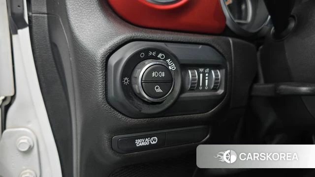 Jeep Gladiator (JT) 2023 Белый из Кореи, фото 5