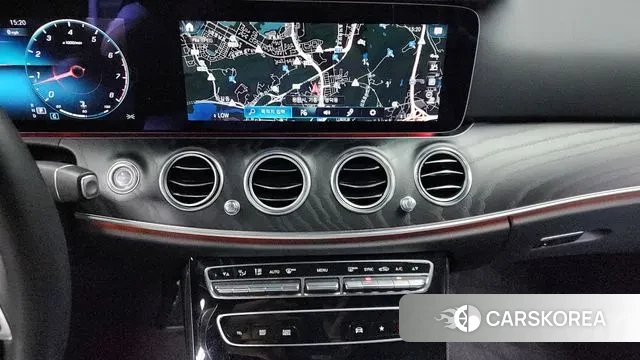 Mercedes-Benz E-Class W213 2022 Белый из Кореи, фото 5