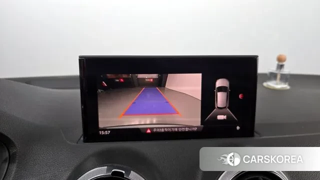 Audi Q2 2023 Светло-серебряный цвет из Кореи, фото 5