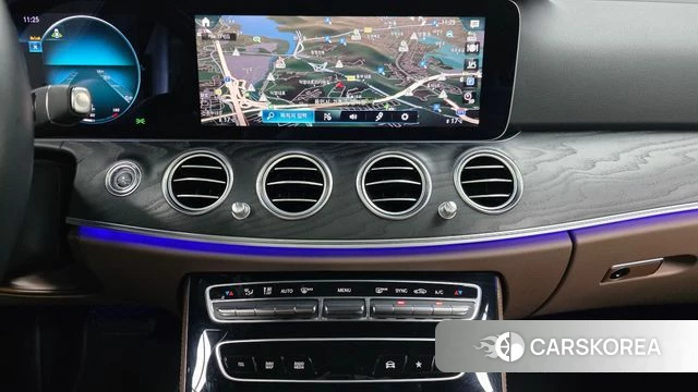 Mercedes-Benz E-Class W213 2022 Белый из Кореи, фото 5