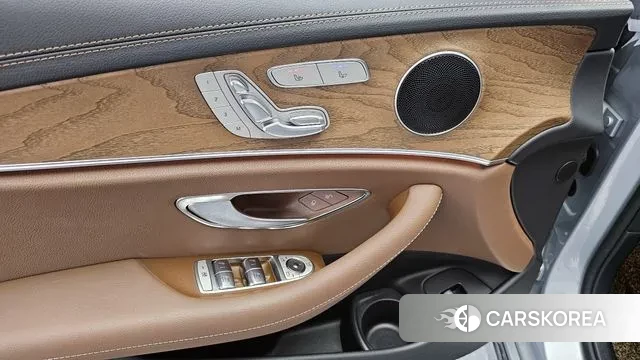 Mercedes-Benz E-Class W213 2022 Серебряный из Кореи, фото 5