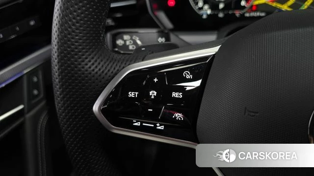 Volkswagen Touareg 3rd generation 2023 Синий из Кореи, фото 5