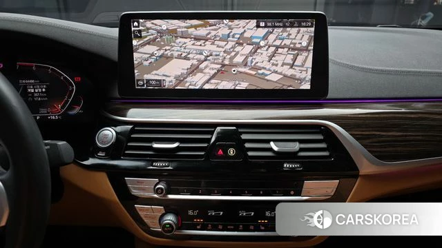 BMW 5 Series (G30) 2020 Белый из Кореи, фото 5