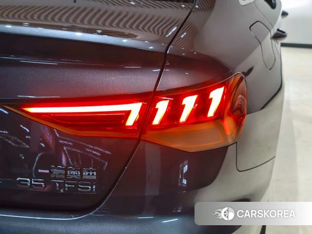 Audi A3 2021 Темно-серый из Китая, фото 5