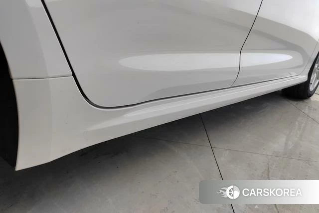 Toyota Corolla 2023 Белый из Китая, фото 5