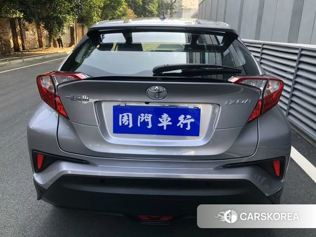 Toyota IZOA 2022 Шампань из Китая, фото 5