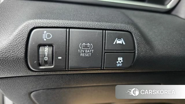 Hyundai Avante Hybrid (CN7) 2022 Белый из Кореи, фото 5