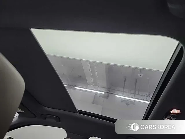 BMW 5 Series (G60) 2025 Белый из Кореи, фото 5