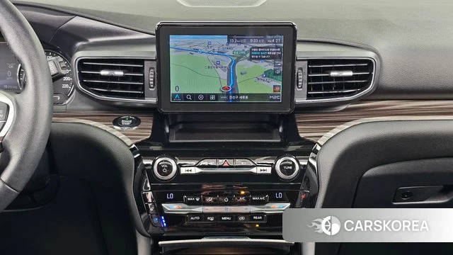 Ford Explorer 6th Generation 2021 Белый из Кореи, фото 5