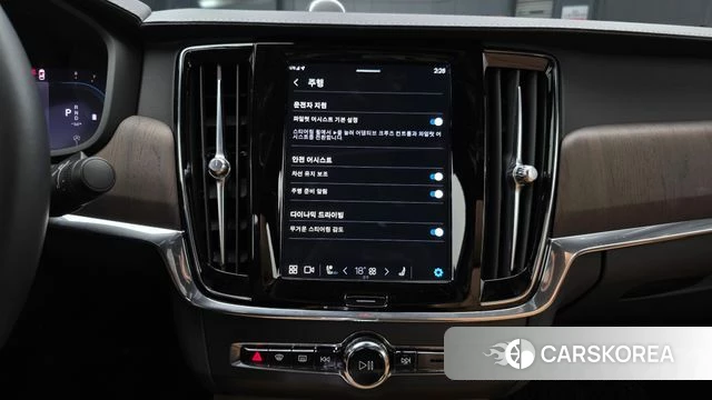 Volvo S90 2023 Коричневый из Кореи, фото 5