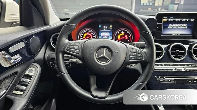 Mercedes-Benz C-Class W205 2018 Белый из Кореи, фото 5