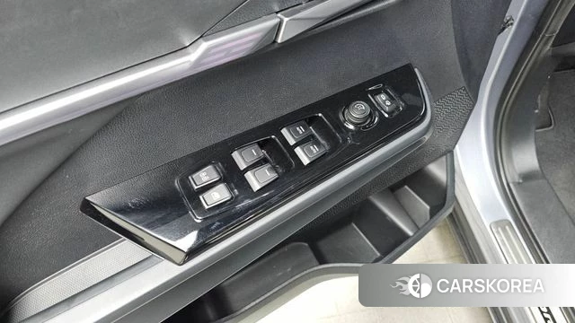 Ssangyong Torres 2022 Серебристо-серый из Кореи, фото 5