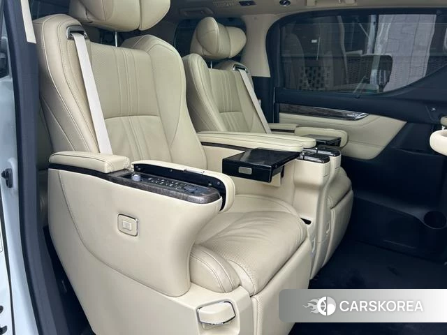Toyota Elfa 2022 Белый из Китая, фото 5