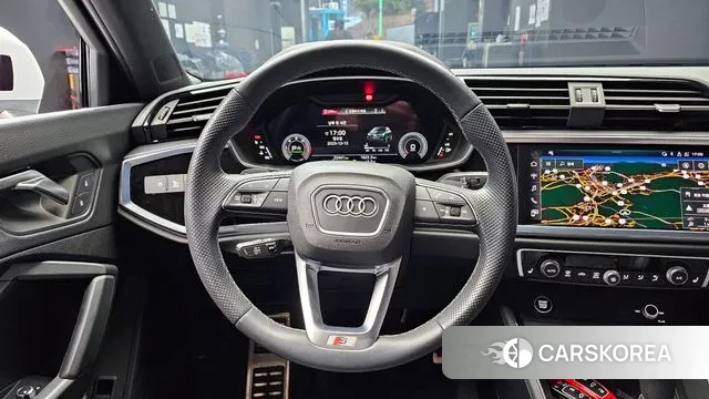 Audi Q3 (F3) 2023 Белый из Кореи, фото 5