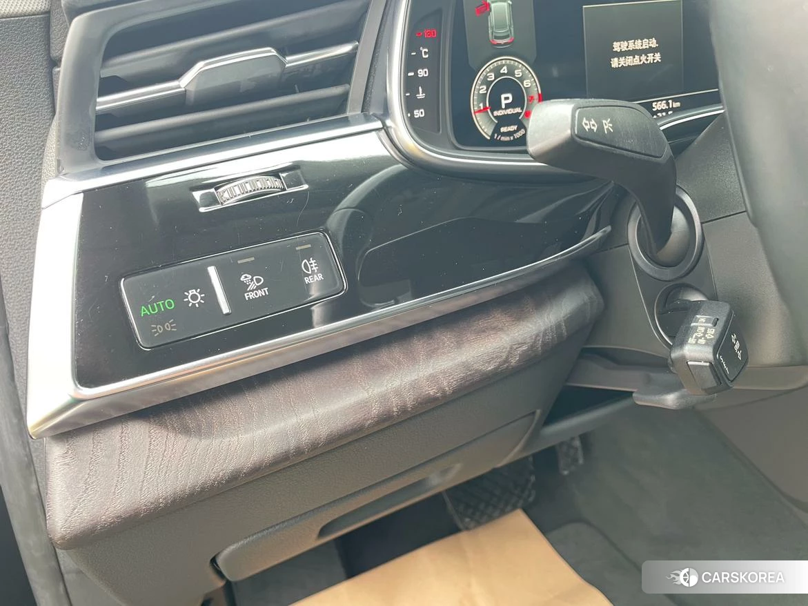 Audi Q8 2020 Черный из Китая, фото 5