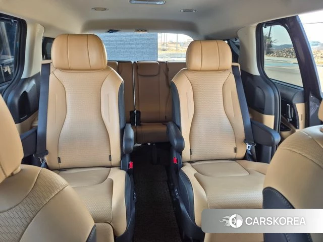 Kia Carnival 4th generation 2023 Черный из Кореи, фото 5