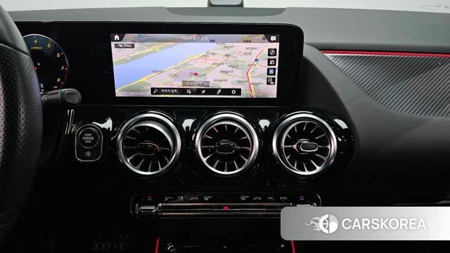 Mercedes-Benz GLA - Class H247 2023 Белый из Кореи, фото 5