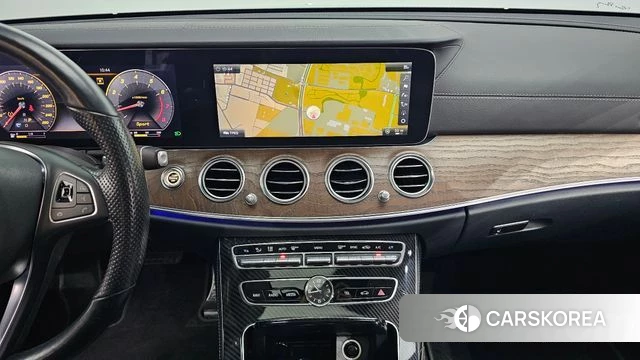 Mercedes-Benz E-Class W213 2018 Серый из Кореи, фото 5