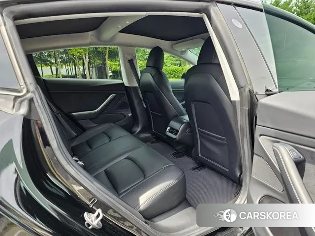 Tesla Model 3 2021 Черный из Кореи, фото 5