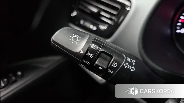 Kia Stonic 2018 Белый из Кореи, фото 5