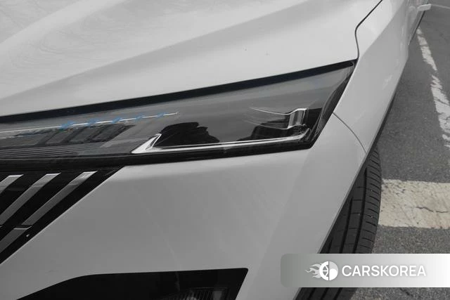 Dongfeng Fengshen Hao Han 2024 Белый из Китая, фото 5