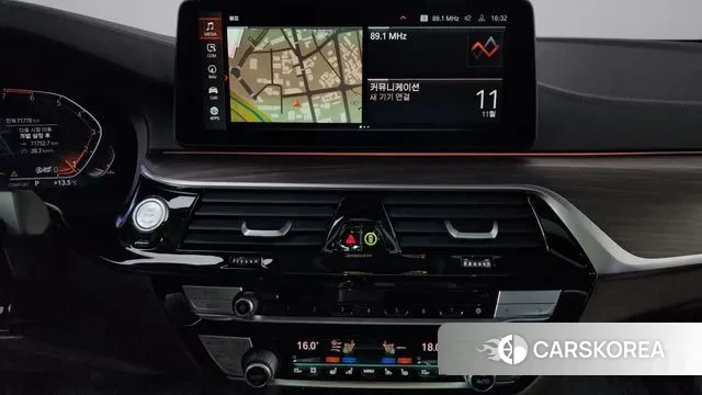 BMW 5 Series (G30) 2021 Черный из Кореи, фото 5