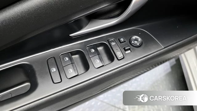 Hyundai Avante Hybrid (CN7) 2021 Серебристо-серый из Кореи, фото 5