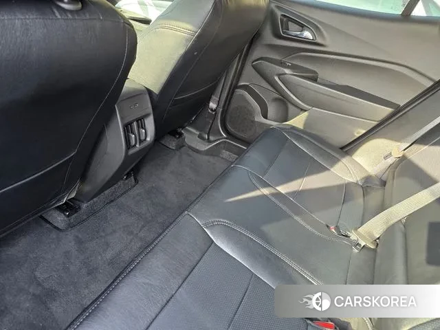 Chevrolet (GM Daewoo) Trax Crossover 2024 Белый из Кореи, фото 5