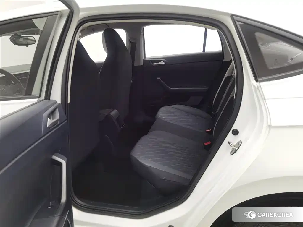 Volkswagen Lavida 2023 Белый из Китая, фото 5