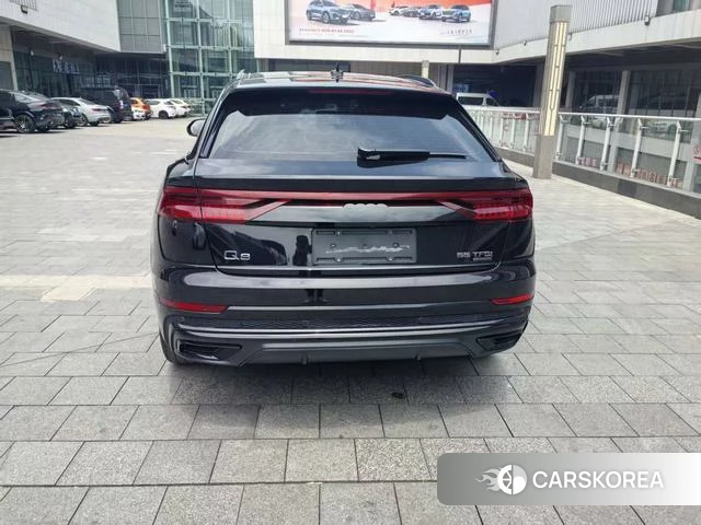Audi Q8 2021 Черный из Китая, фото 5
