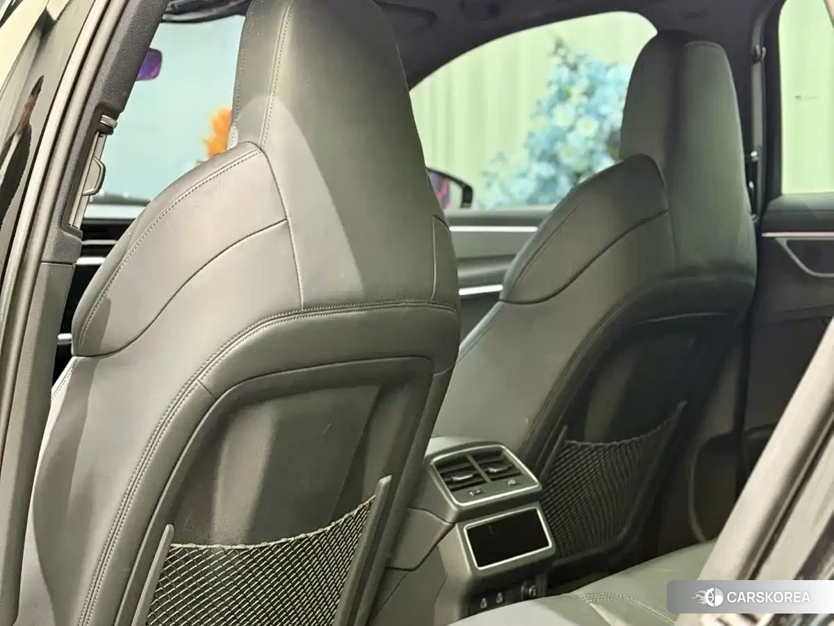 Audi RS 6 2025 Черный из Китая, фото 5