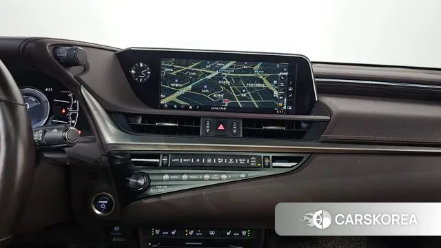 Lexus ES300h 7th generation 2020 Белый из Кореи, фото 5
