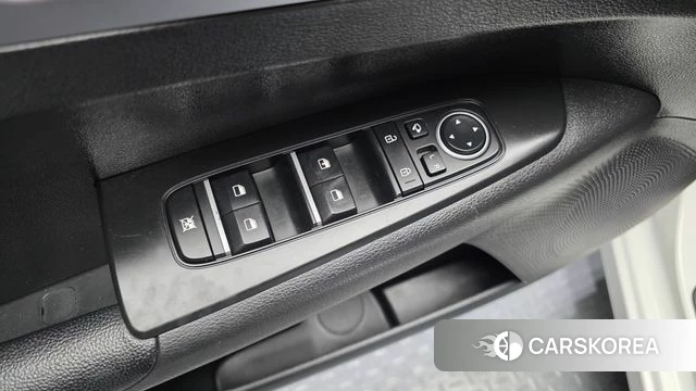 Kia The New K3 2nd generation 2021 Белый из Кореи, фото 5