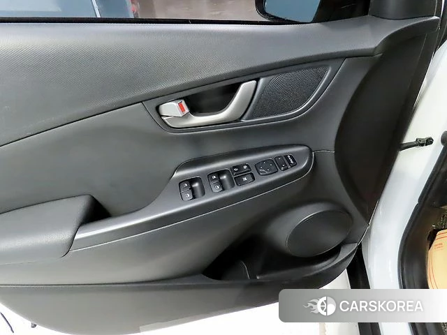 Hyundai Kona 2018 Белый из Кореи, фото 5