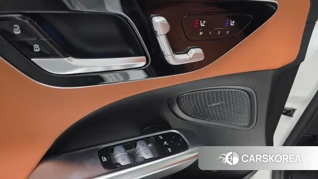 Mercedes-Benz C-Class W206 2024 Белый из Кореи, фото 5