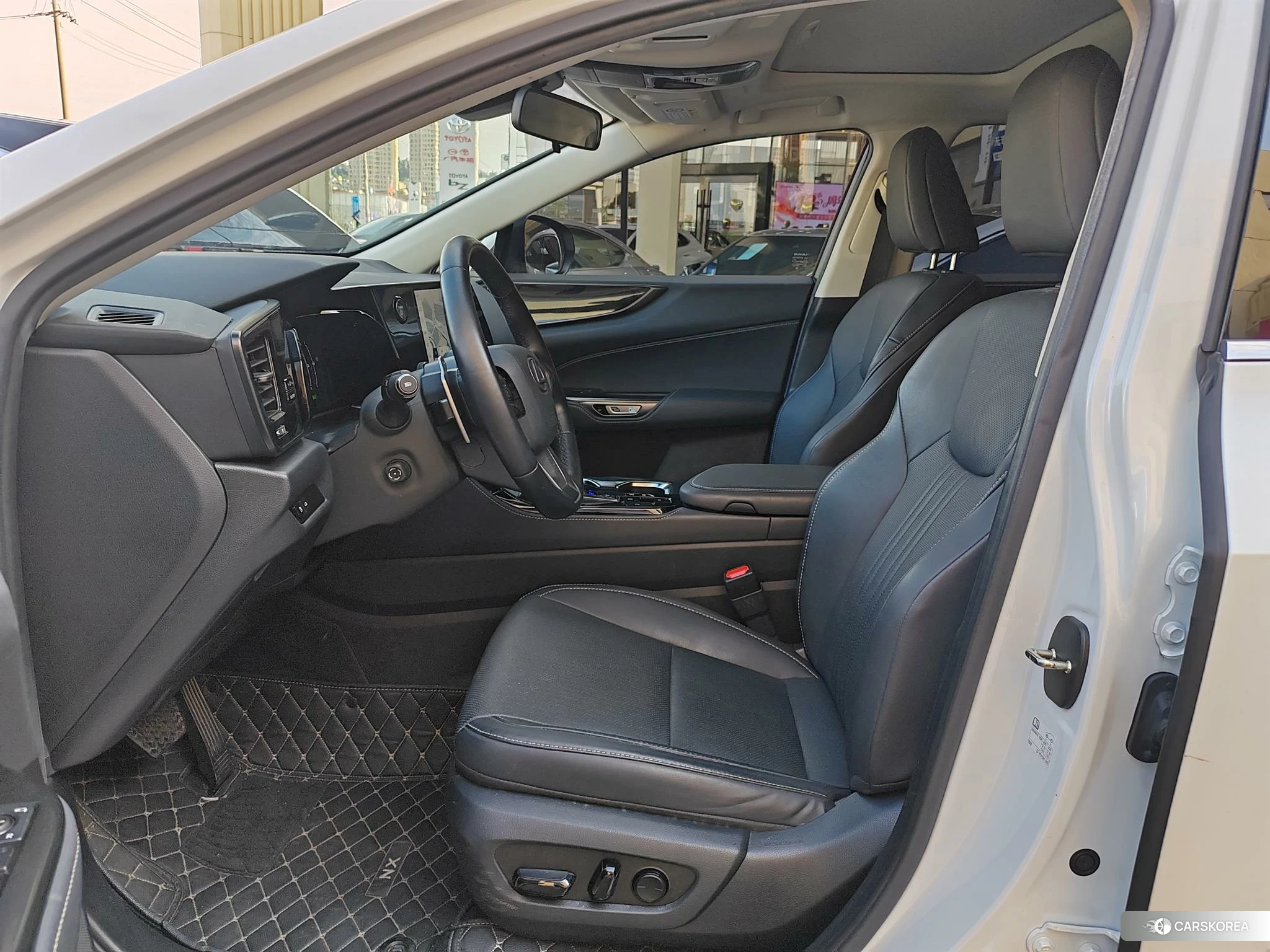 Lexus NX PHEV 2023 Белый из Китая, фото 5