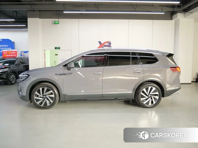 Volkswagen Lanjing 2022 Серебристо-серый из Китая, фото 5
