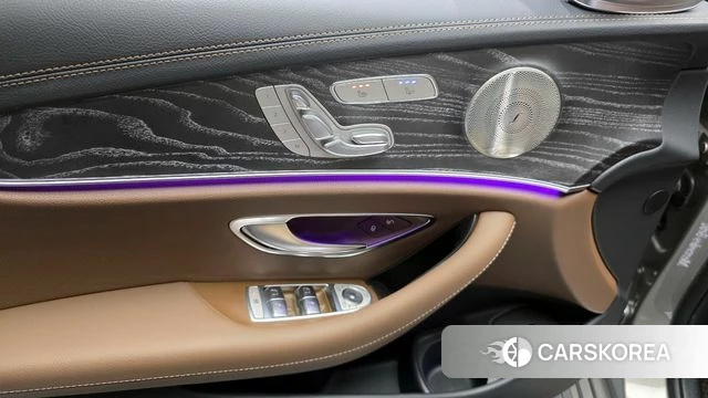 Mercedes-Benz E-Class W213 2022 Серебристо-серый из Кореи, фото 5