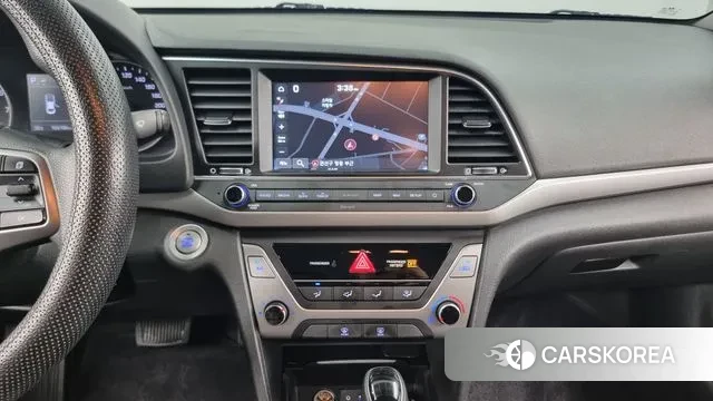 Hyundai Avante AD 2018 Белый из Кореи, фото 5