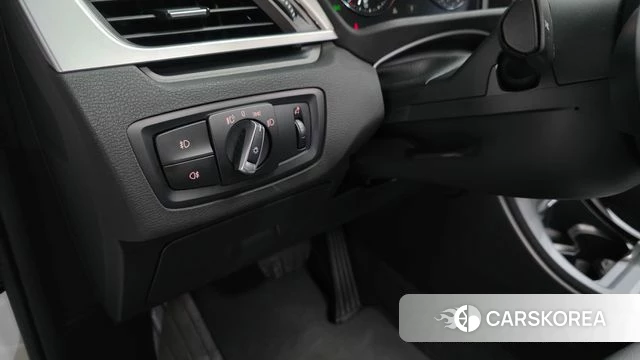 BMW X1 (F48) 2020 Белый из Кореи, фото 5