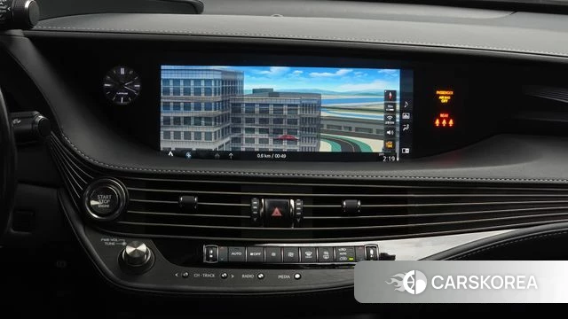 Lexus LS500 5th generation 2018 Серебряный из Кореи, фото 5