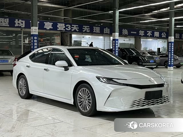 Toyota Camry 2024 Белый из Китая, фото 5