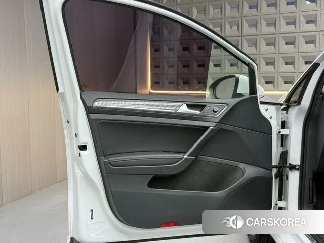 Volkswagen Golf 2018 Белый из Китая, фото 5